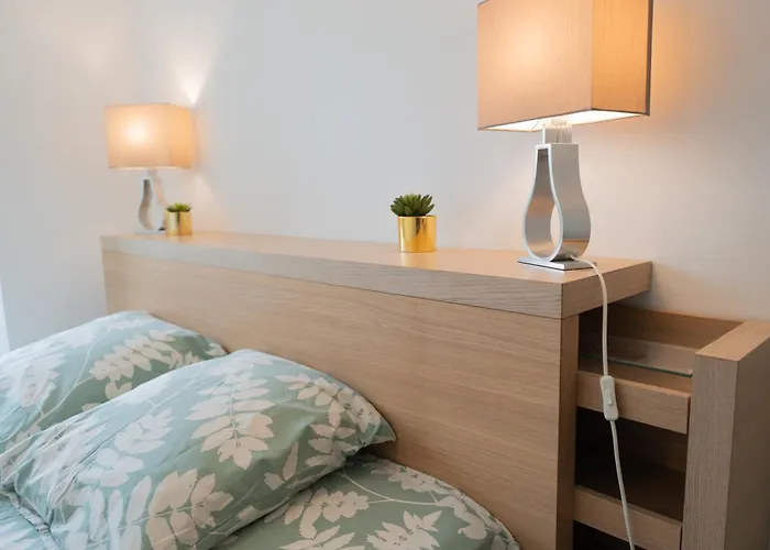 Le Grand Appartement, Parking Prive Lejlighed